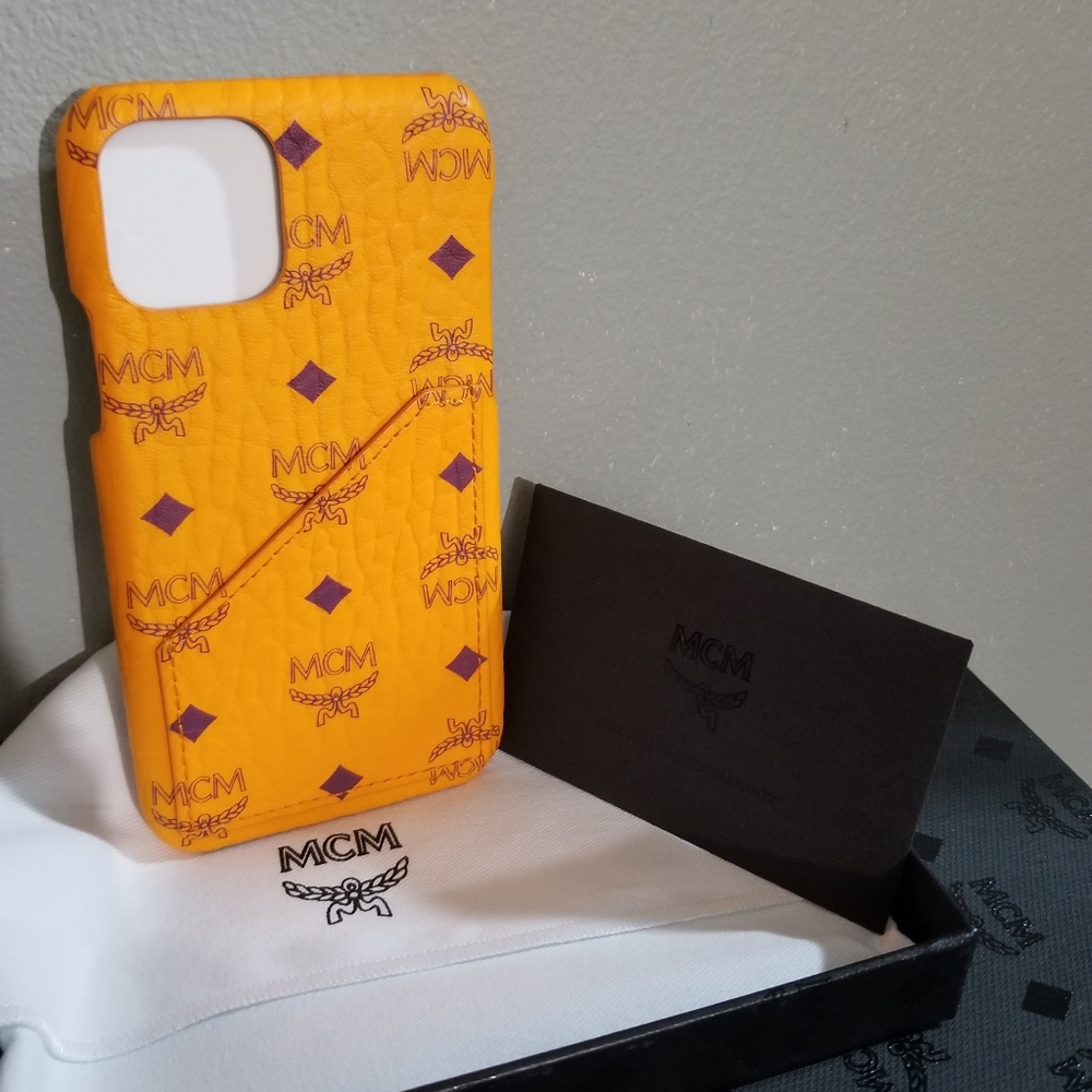 MCM IPHONE 11 PRO CASE IN VISETOS